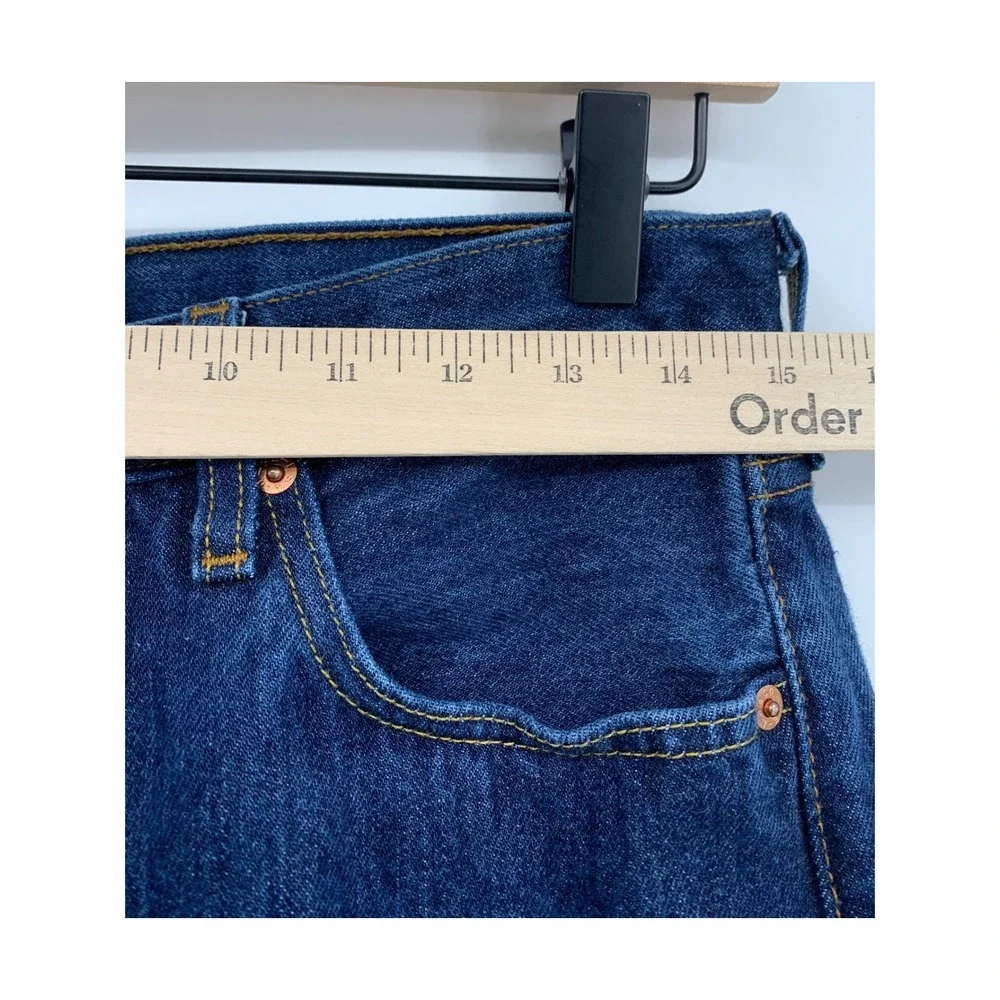 Levis 501 Jeans Mens 30x32 Blue Button Fly Straight Leg Dark Wash Denim Pants